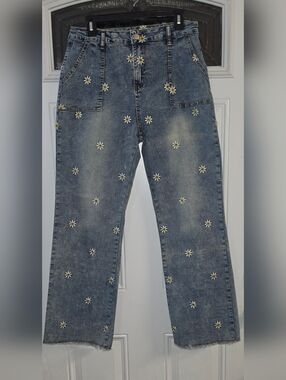 Source Unknown Blue Straight-Leg Daisy Embroidered Jeans